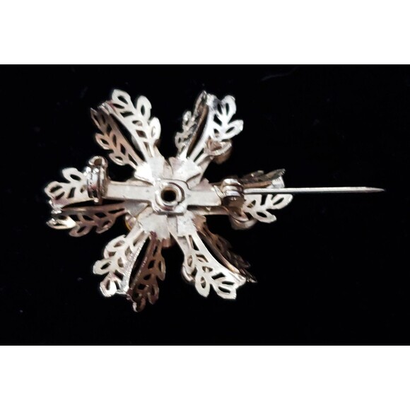 Vtg Unsigned Floral Metal Brooch/Pin, Rhinestone, Red Stones Gold Colored Leaves - Picture 4 of 8